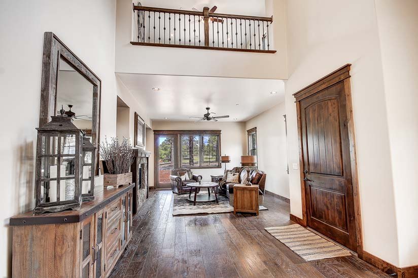 03_Entry-and-Living-Room