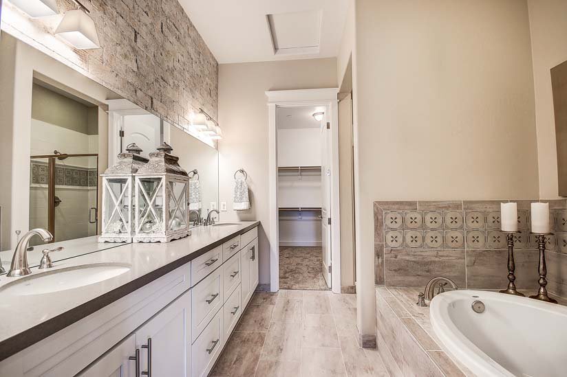 18_Master-Bathroom