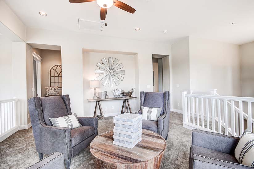 25_Upstairs-Loft2